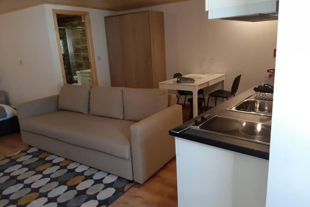 Aurora Papas Apartment Provesende Ngoại thất bức ảnh