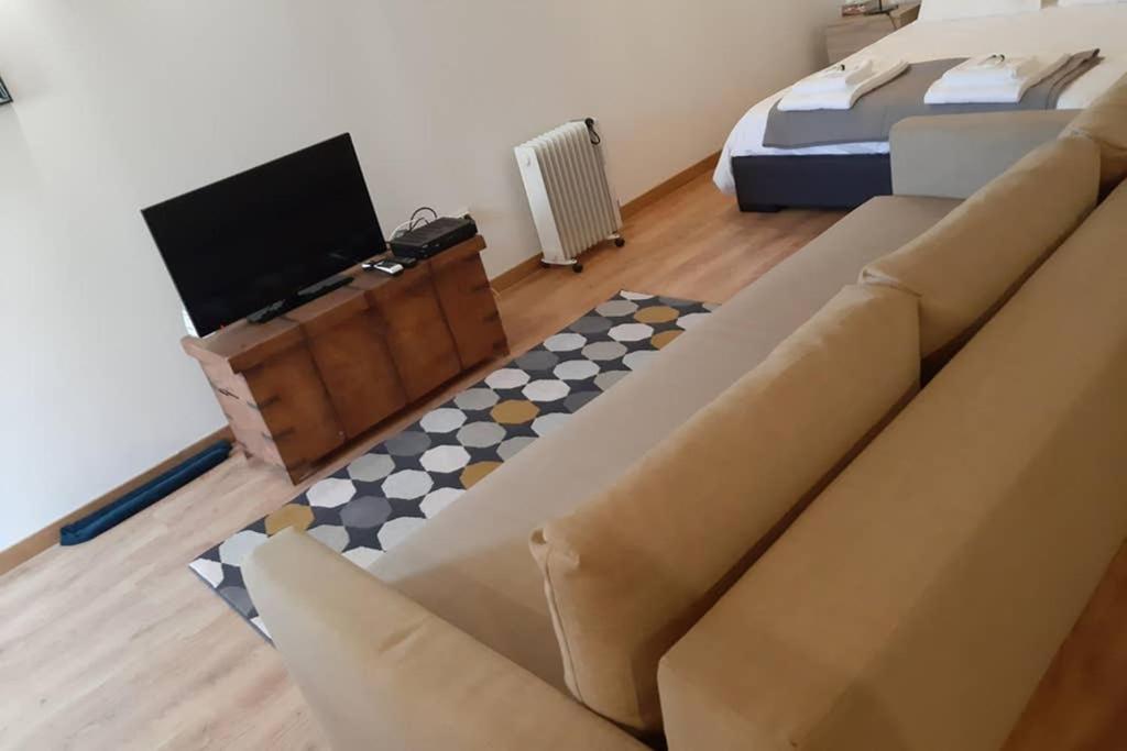 Aurora Papas Apartment Provesende Ngoại thất bức ảnh